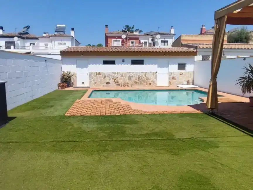 Swimming pool of Flat for sale in Almensilla  with Air Conditioner, Private garden and Storage room