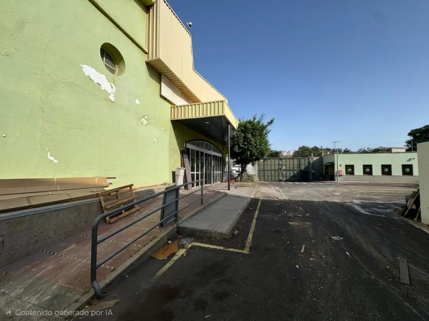 Vista exterior de Nave industrial de alquiler en San Cristóbal de la Laguna
