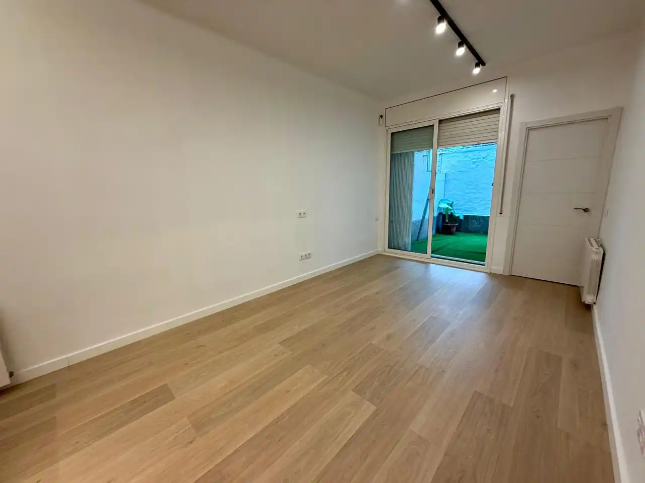 Piso en venta en Montcada i Reixac con Calefacción, Parquet y Terraza