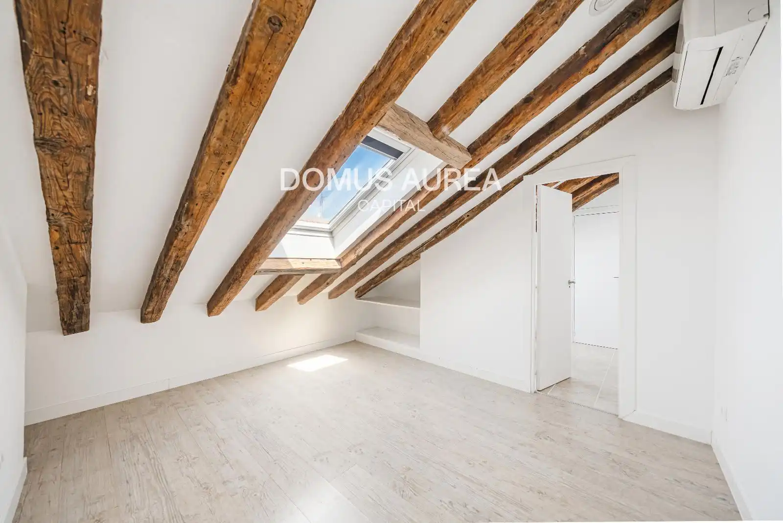 Ático de alquiler en Madrid con Aire acondicionado, Calefacción y Parquet