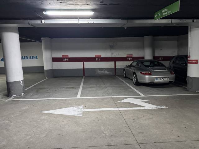 Garaje en Venta en Rúa de Jenaro de la Fuente en Travesía de Vigo - San Xoán