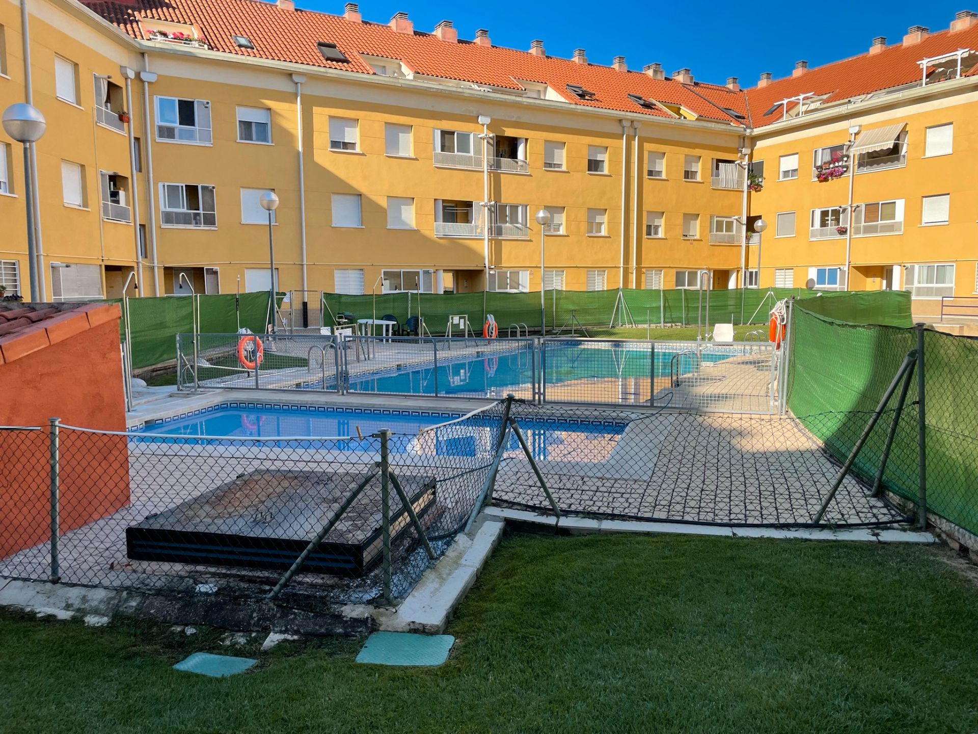 Swimming pool of Flat for sale in Aranjuez  with Heating and Community pool