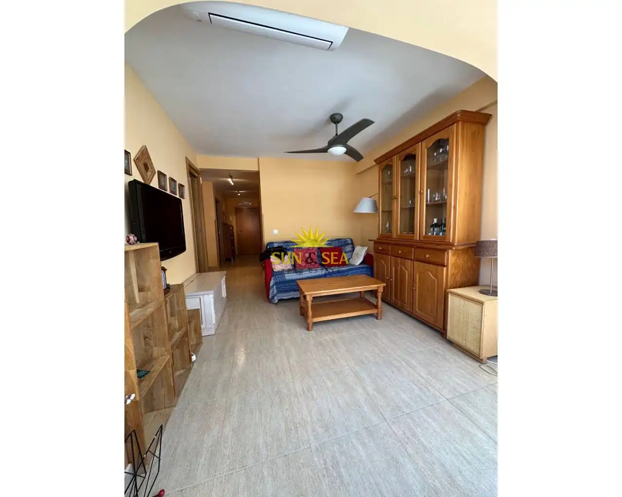 Sala de estar de Piso de alquiler en Calpe / Calp con Aire acondicionado, Calefacción y Jardín privado