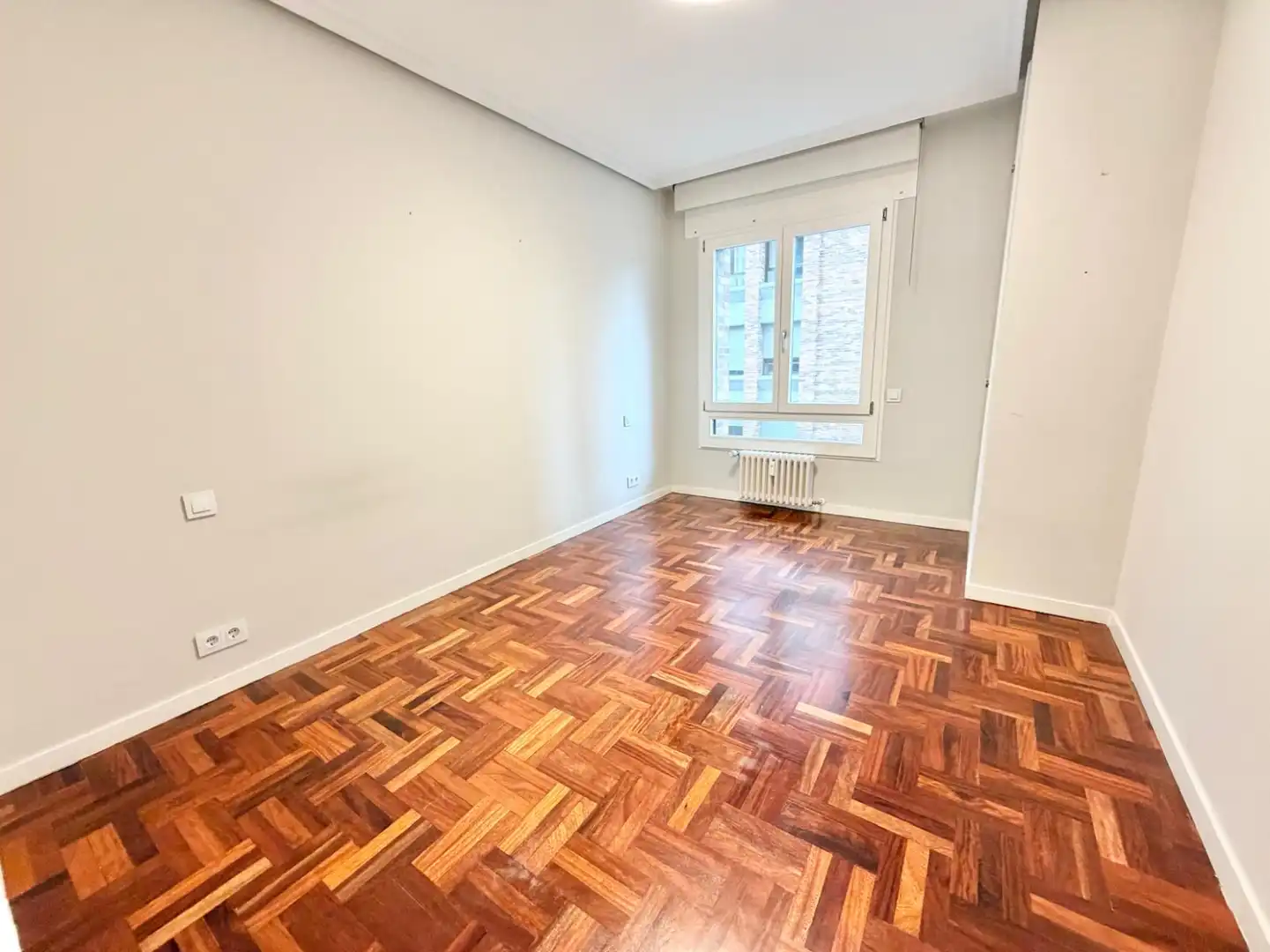 Flat for rent in Logroño - CL GENERAL VARA DEL REY, Gran Via
