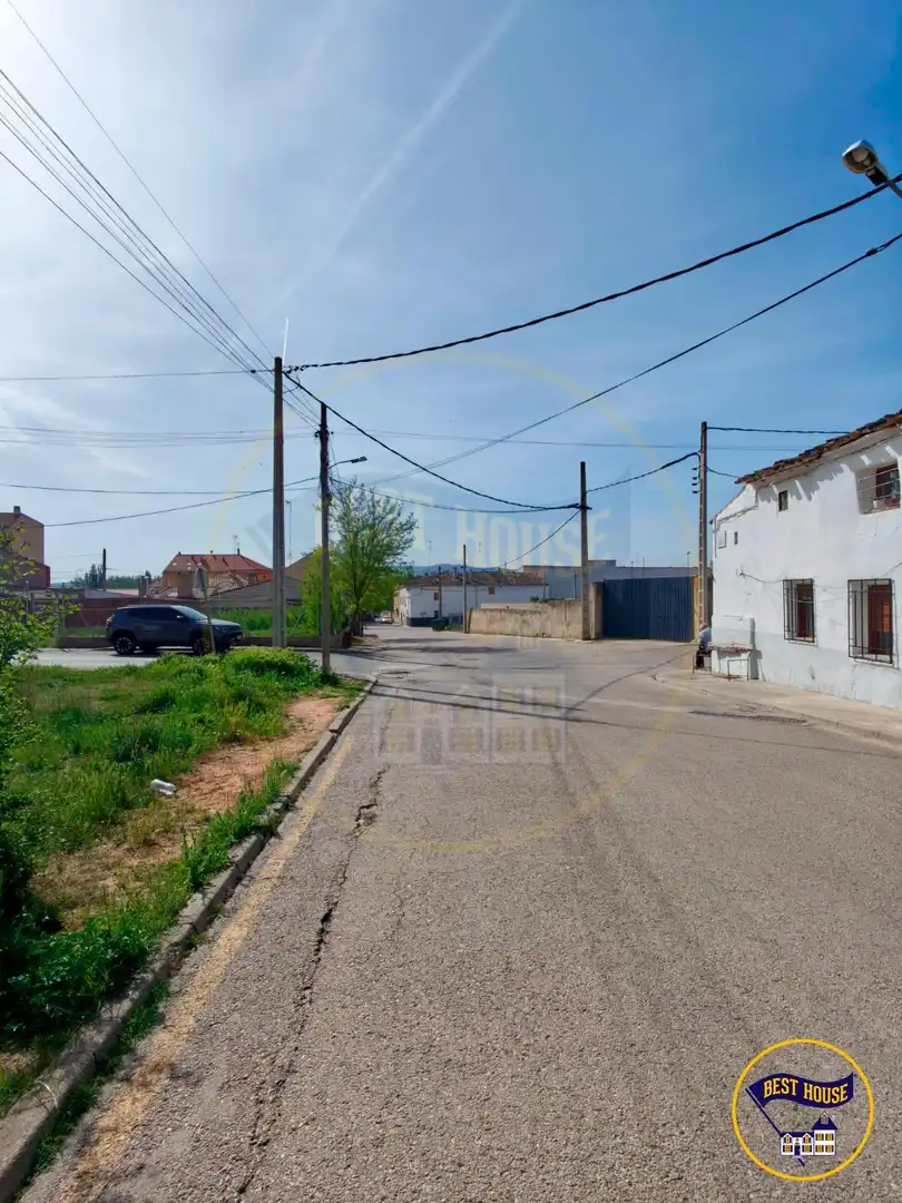 Außenansicht von Residential zum Verkauf in Arcas del Villar