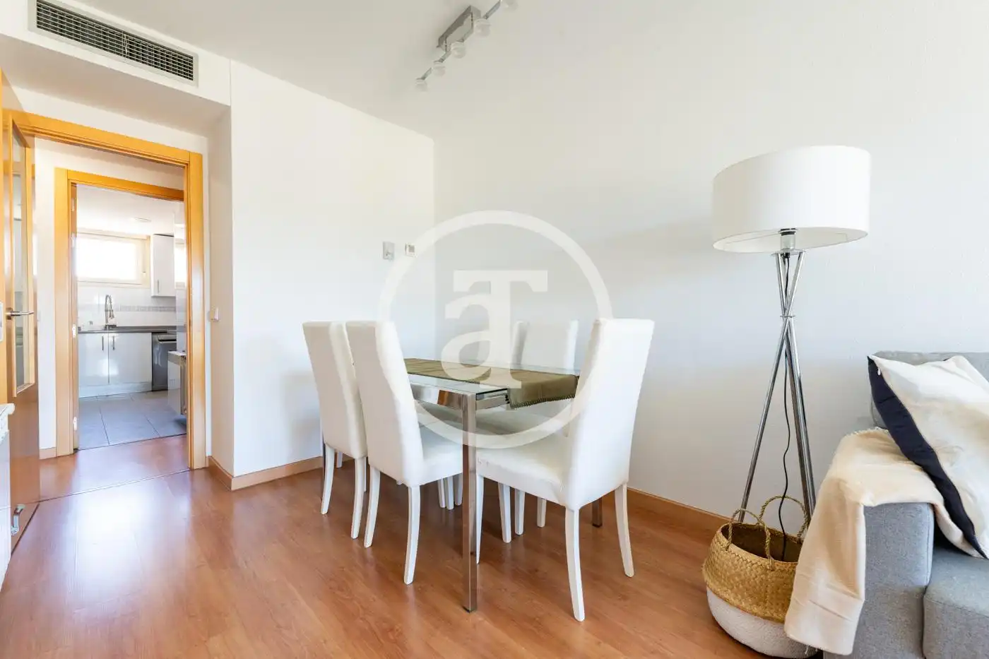Comedor de Piso de alquiler en Madrid con Aire acondicionado, Calefacción y Amueblado