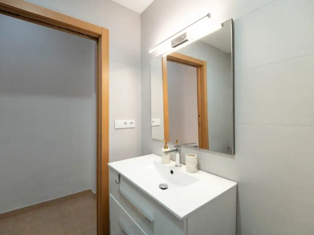 Baño de Planta baja en venta en La Pobla de Vallbona con Aire acondicionado, Calefacción y Terraza