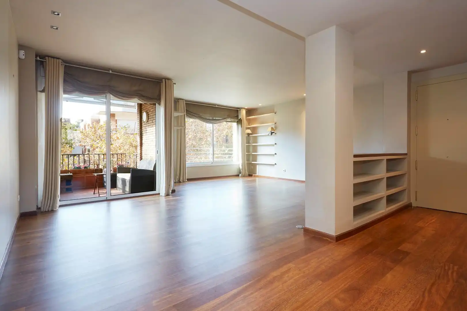 Wohnzimmer von Wohnung zur Miete in Barcelona mit Klimaanlage, Terrasse und Abstellraum