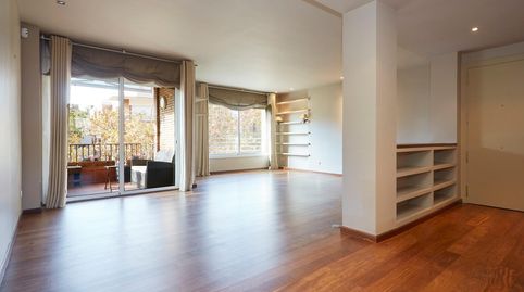 Foto 2 de Pis de lloguer a Calle Escoles Pies, Les Tres Torres, Barcelona Capital