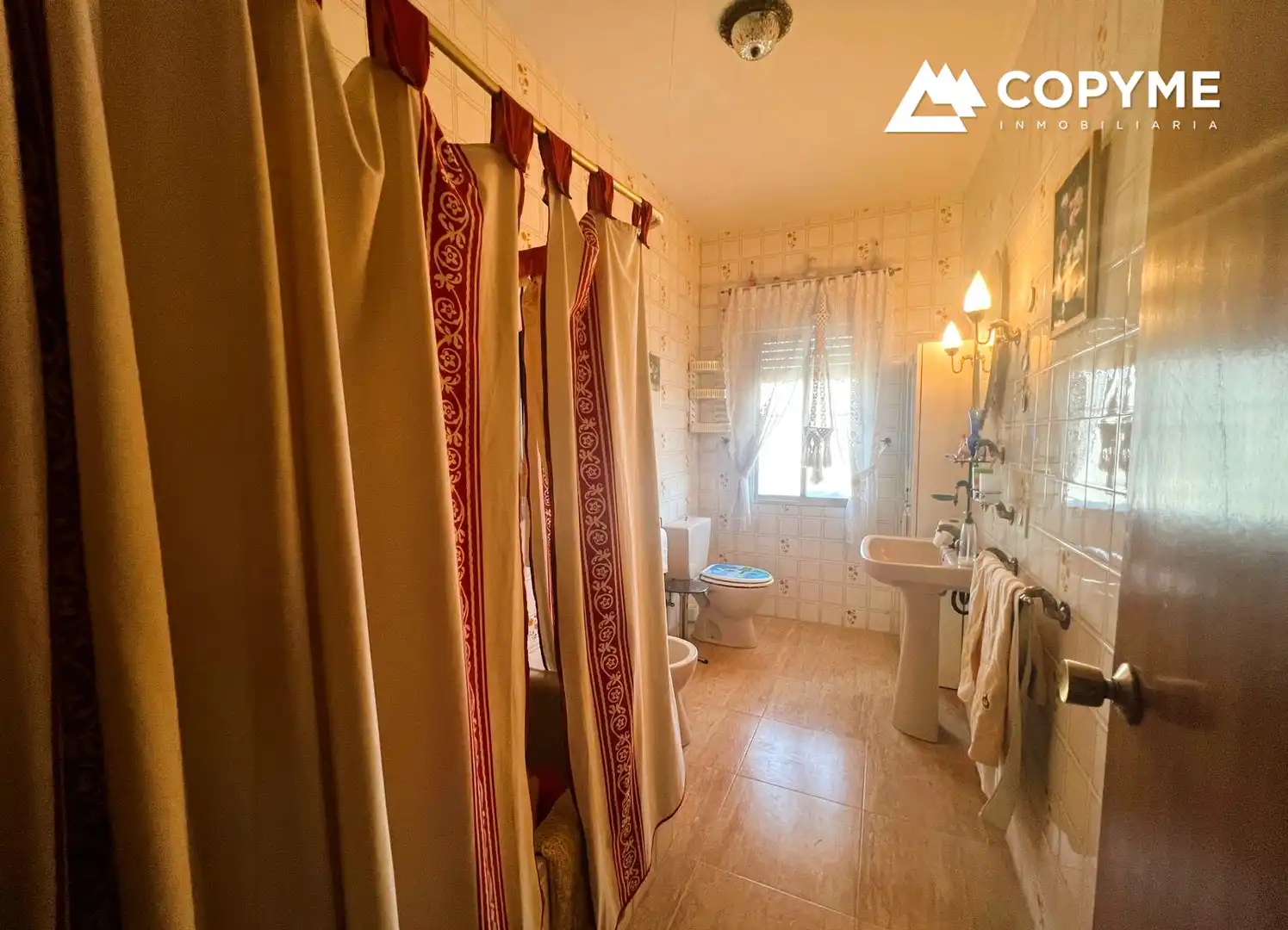 Bathroom of Houses for sale in Novés  with Terrace, Furnished and Alarm