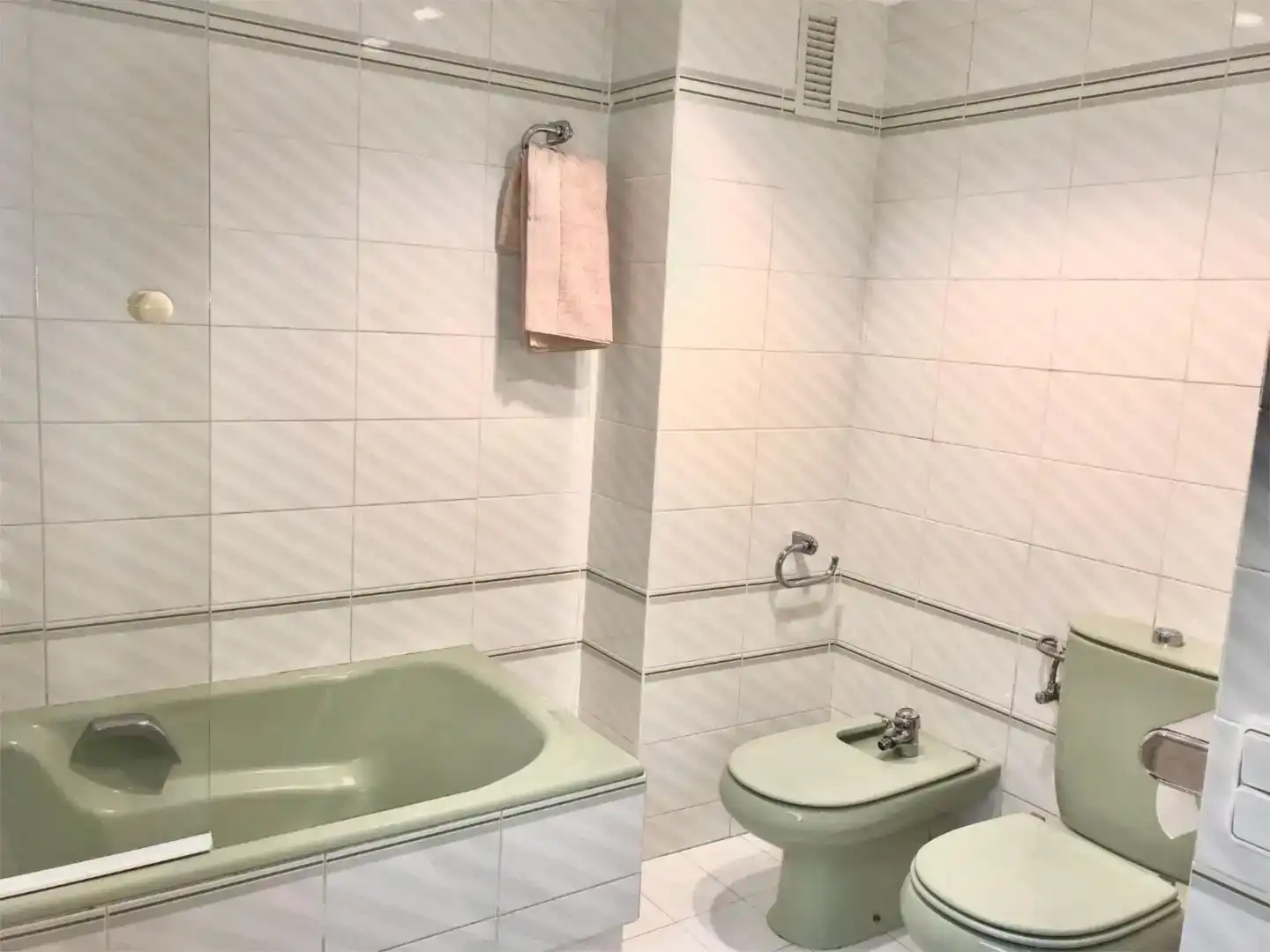 Badezimmer von Wohnung zur Miete in Gandia mit Klimaanlage und Balkon