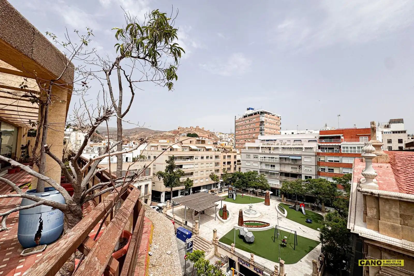 Vista exterior de Pis en venda en Almería