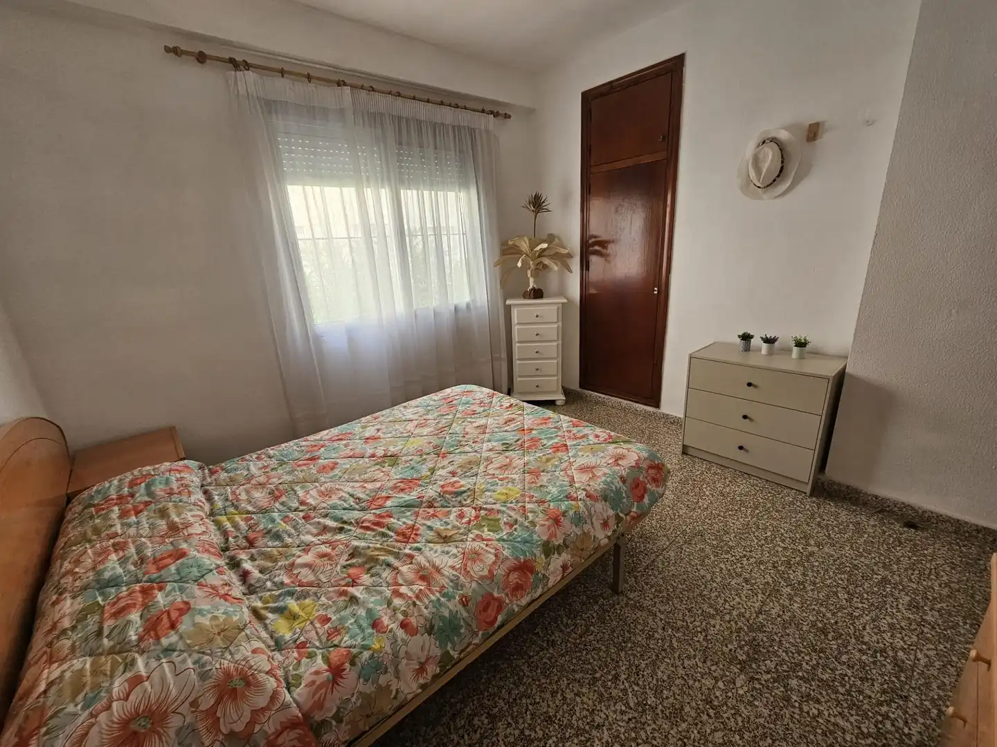 Dormitori de Casa adosada en venda en Sueca amb Aire condicionat, Terrassa i Moblat
