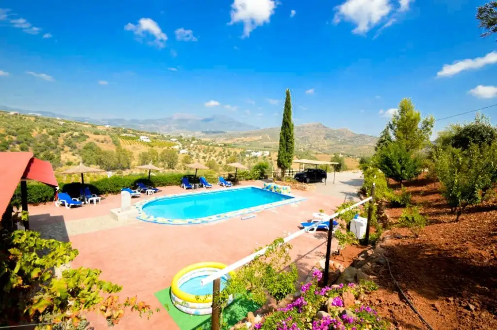 Casa rústica con piscina en venta en Guaro, imagen 27
