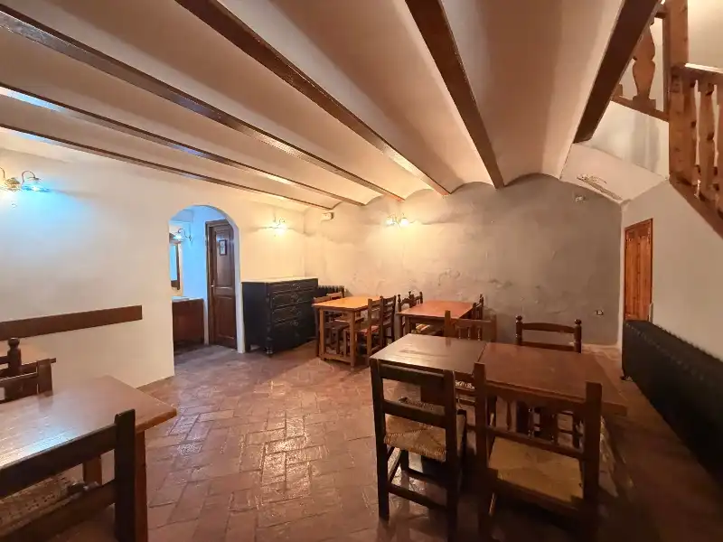 Edificio en venta en La Bisbal d'Empordà