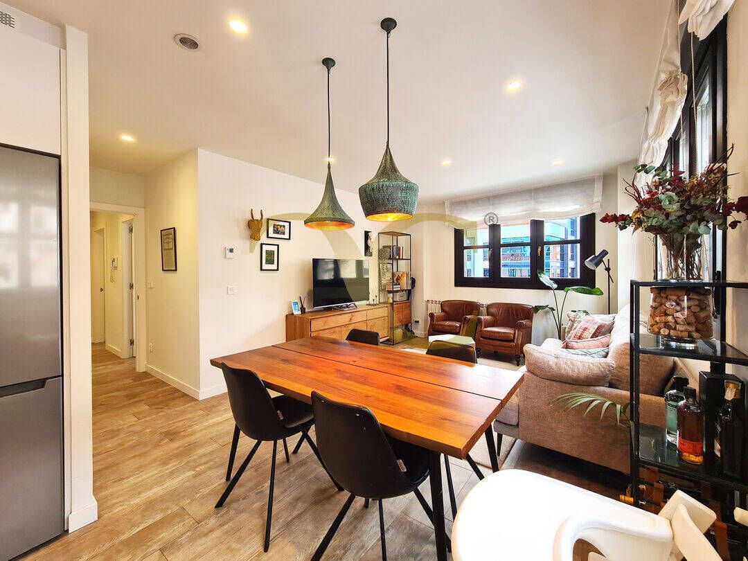 Comedor de Piso en venta en Gijón  con Calefacción