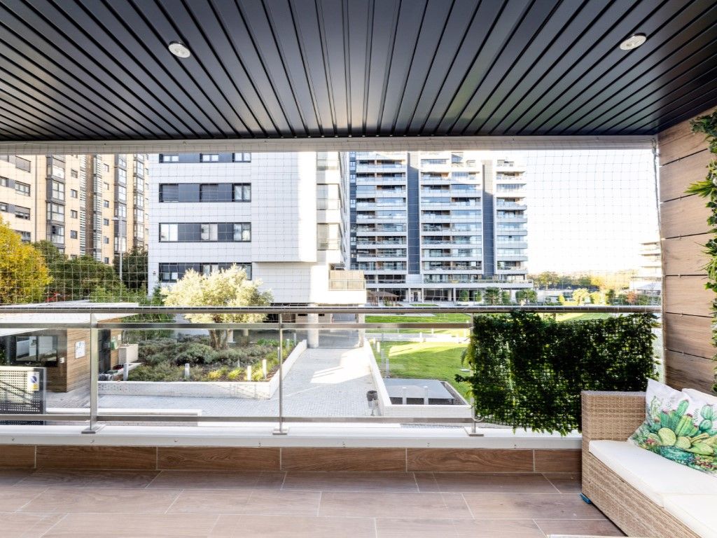 Terraza de Piso en venta en  Madrid Capital con Aire acondicionado, Terraza y Piscina comunitaria