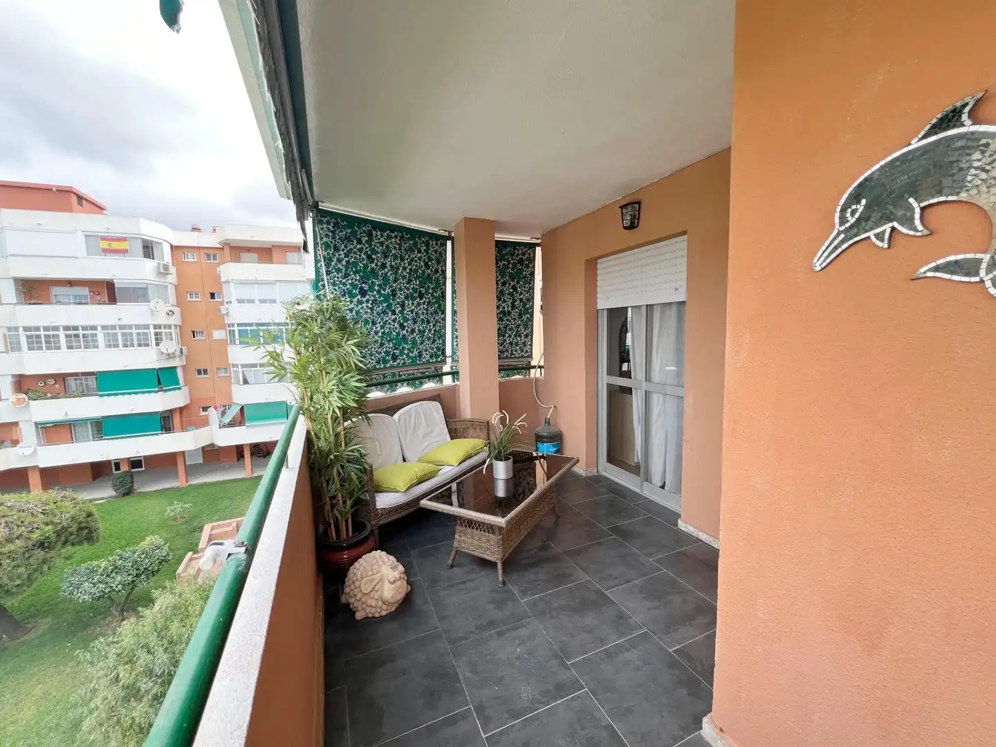 Terrasse von Wohnung zum Verkauf in Torremolinos mit Klimaanlage, Privatgarten und Terrasse