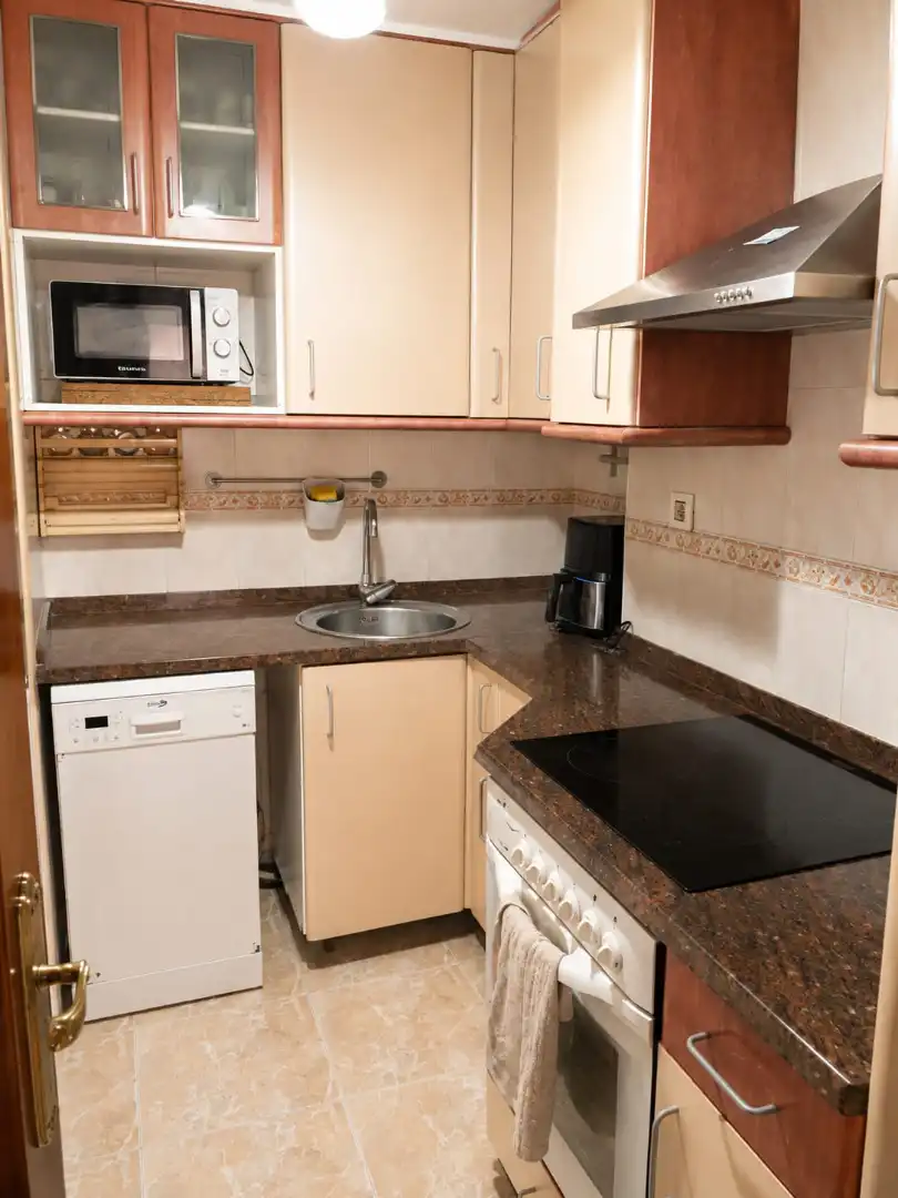 Cocina de Piso en venta en Bilbao  con Horno y Balcón