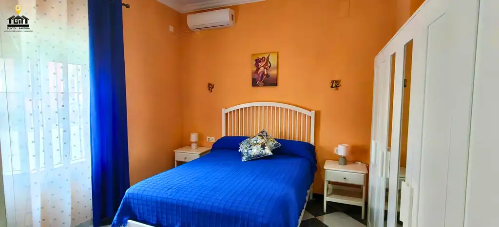 Dormitori de Casa o xalet en venda en Bollullos Par del Condado amb Aire condicionat, Moblat i Rentadora