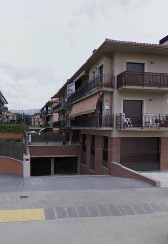 Garaje en Alquiler en Carrer Lluís Companys en Santa Eulàlia de Ronçana