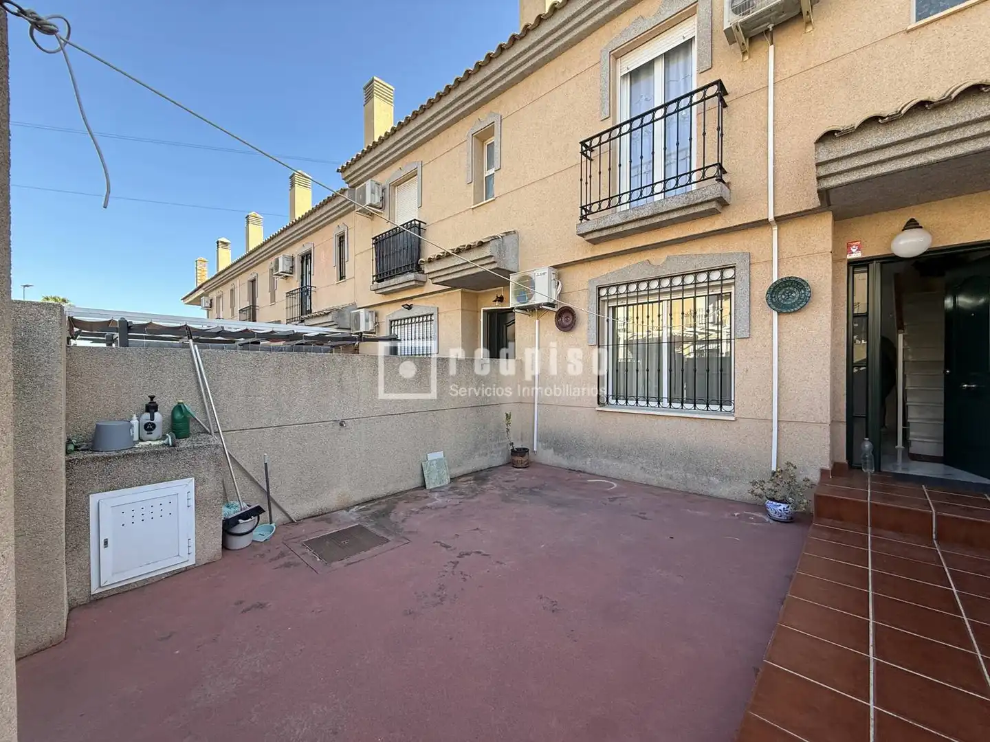 Vista exterior de Casa o xalet en venda en Cártama amb Aire condicionat, Terrassa i Alarma