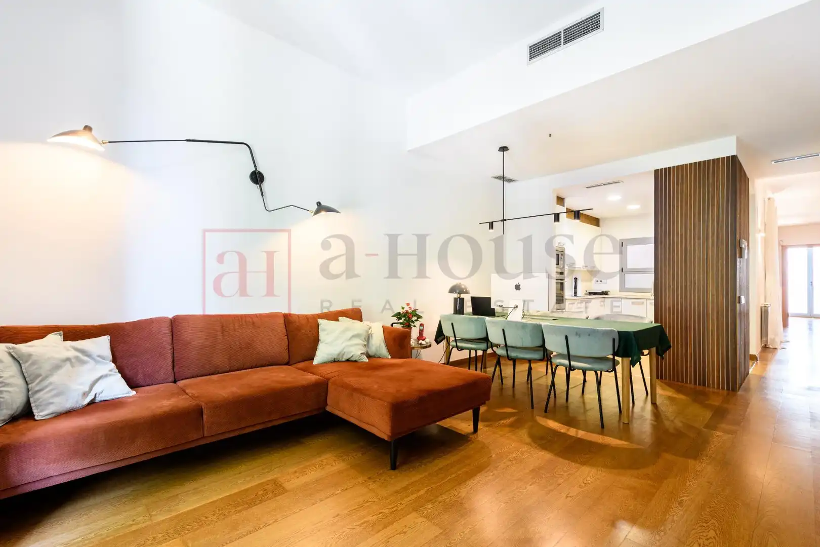 Piso con terraza en venta en Carrer de Girona, imagen 4