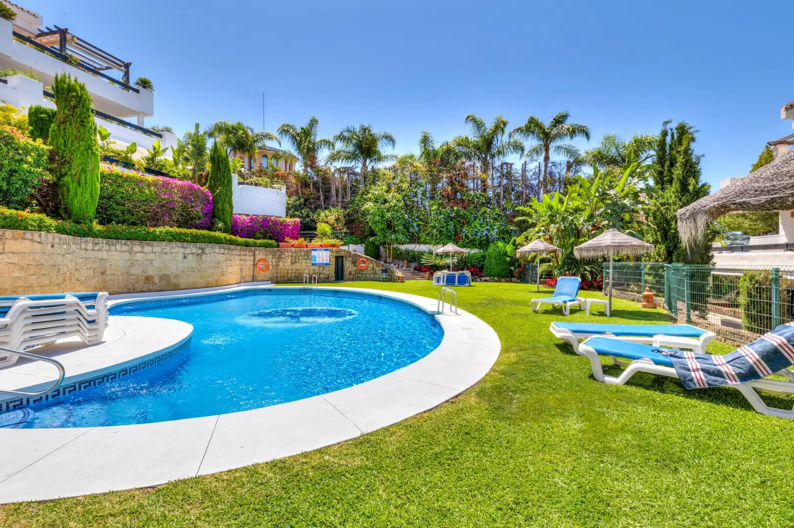 Garden of Apartments for sale in Marbella  with Air Conditioner, Heating and Terrace