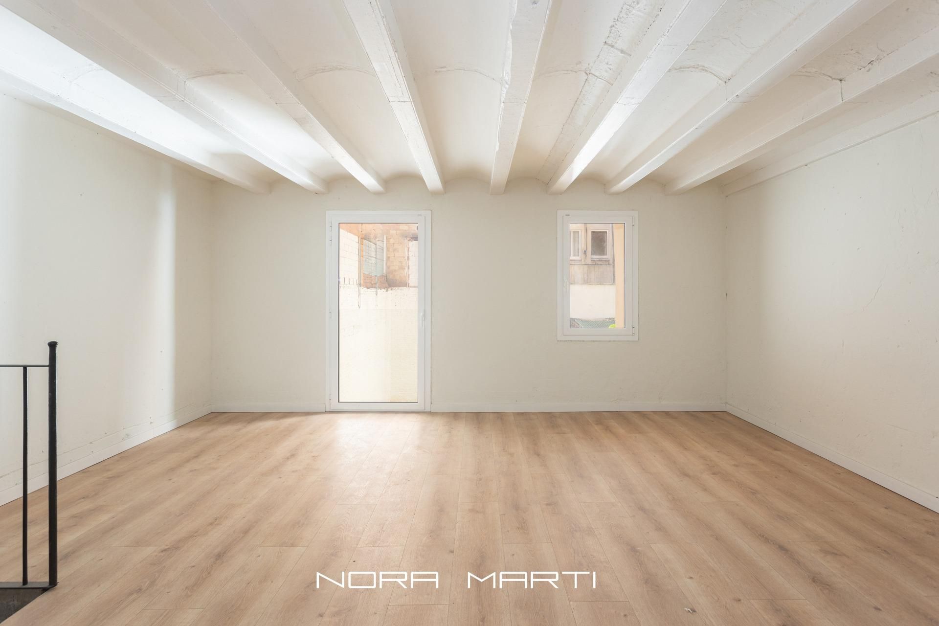 Sala de estar de Planta baja en venta en  Barcelona Capital