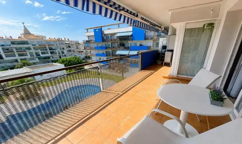 Appartement compact avec piscine à vendre à Avinguda Port Canigó