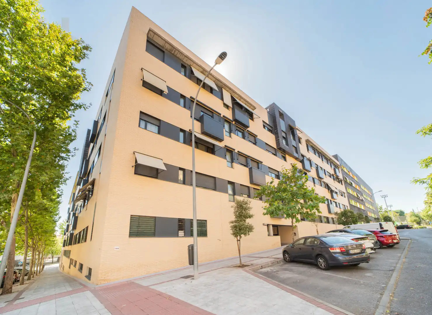 Vista exterior de Piso en venta en Alcobendas con Calefacción, Parquet y Trastero