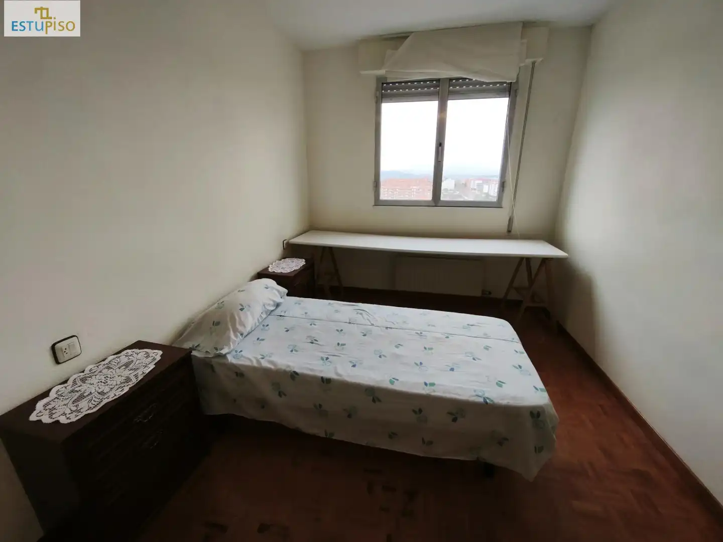 Dormitori de Pis en venda en Vitoria - Gasteiz amb Calefacció, Parquet i Terrassa