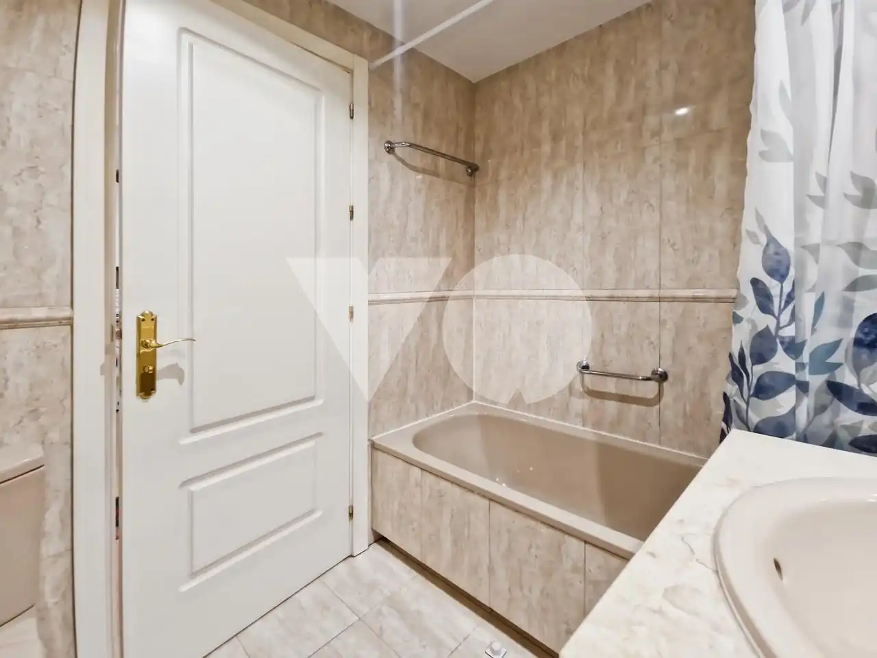 Bany de Pis en venda en Madrid amb Aire condicionat, Calefacció i Sauna