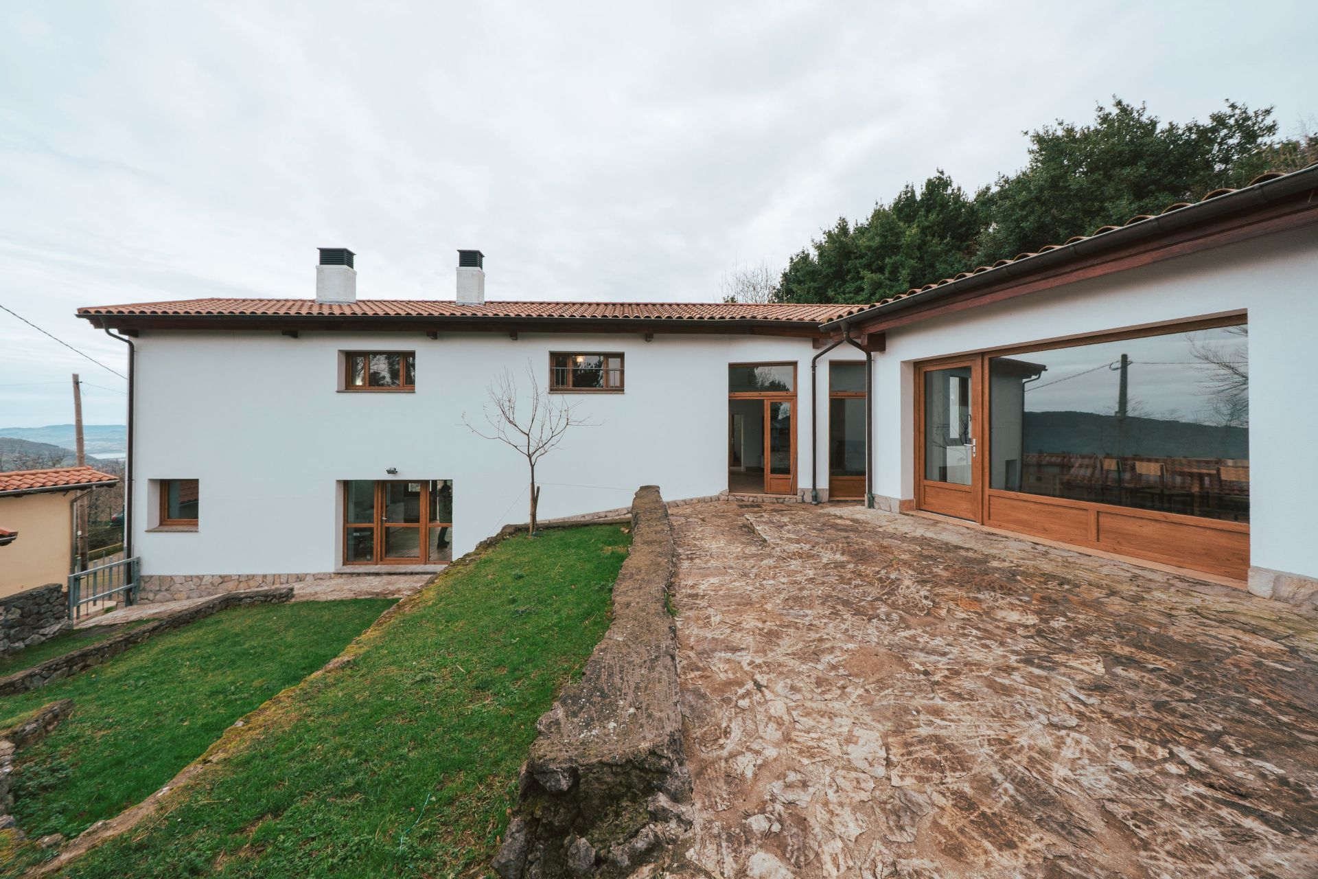 Vista exterior de Casa o xalet en venda en Abanto y Ciérvana-Abanto Zierbena amb Calefacció, Jardí privat i Terrassa