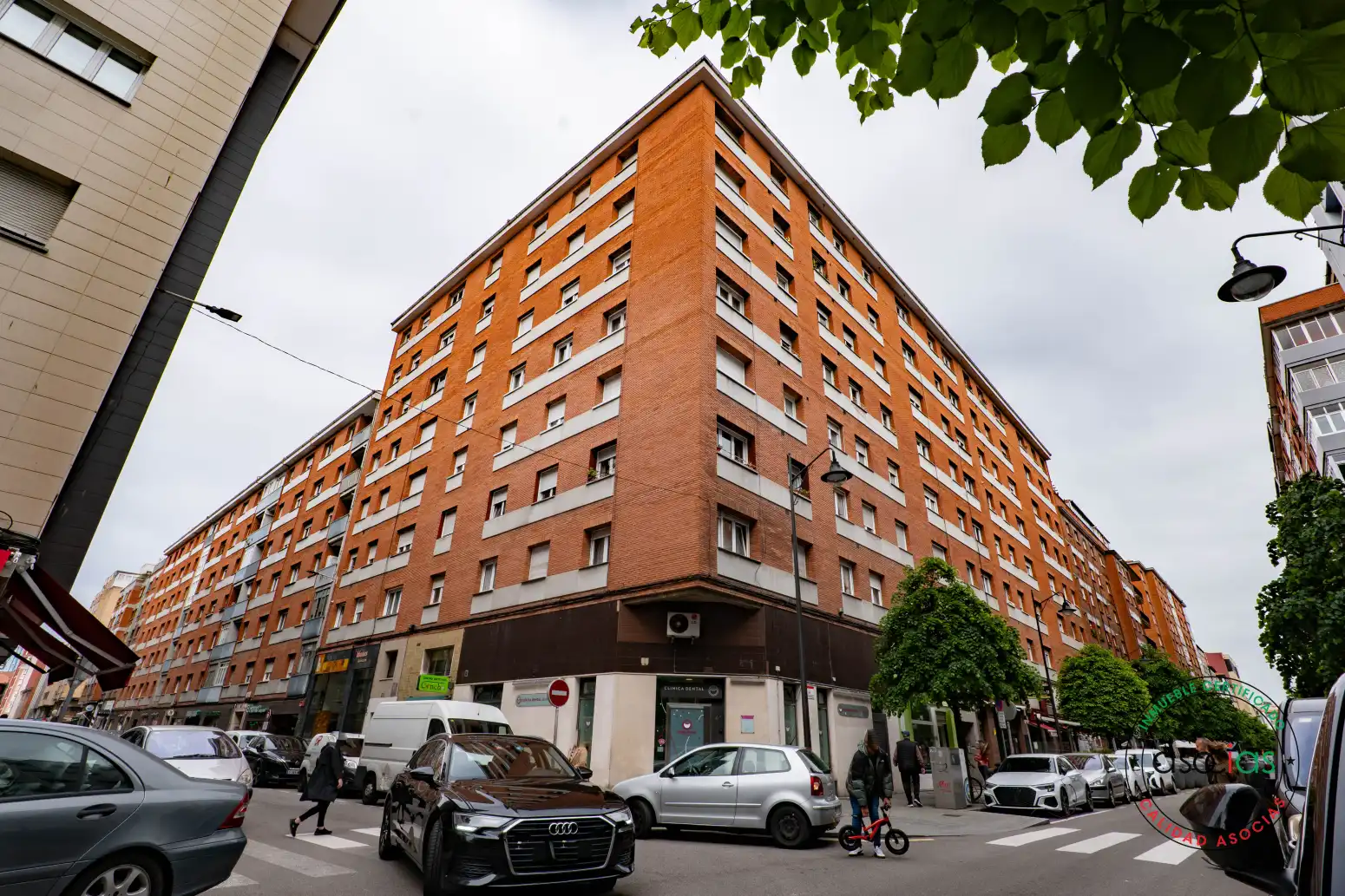 Vista exterior de Piso en venta en Gijón  con Calefacción