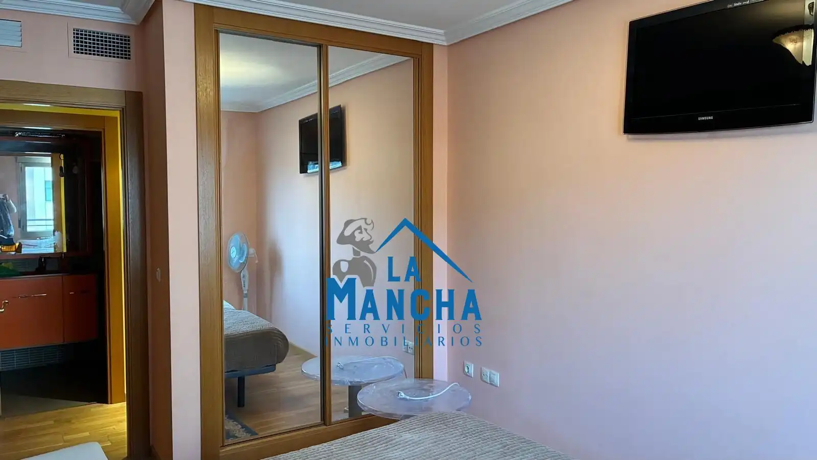 Habitación de Apartamento en venta en Albacete con Calefacción, Trastero y Amueblado