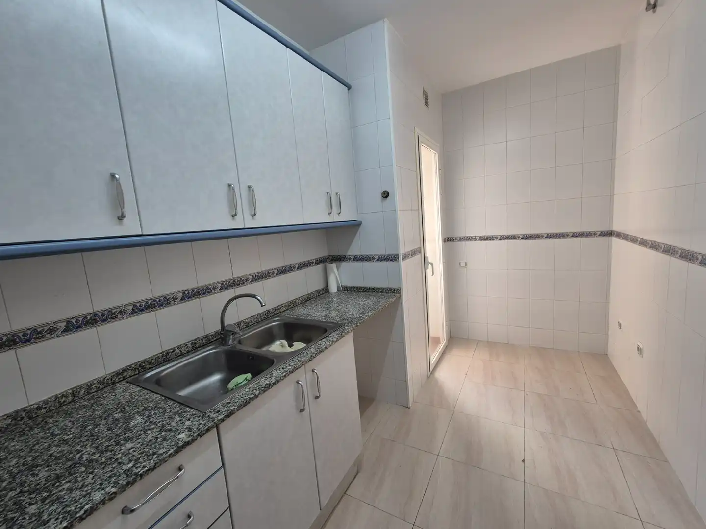 Kitchen of Attic for sale in Roda de Berà  with Terrace, Oven and Balcony