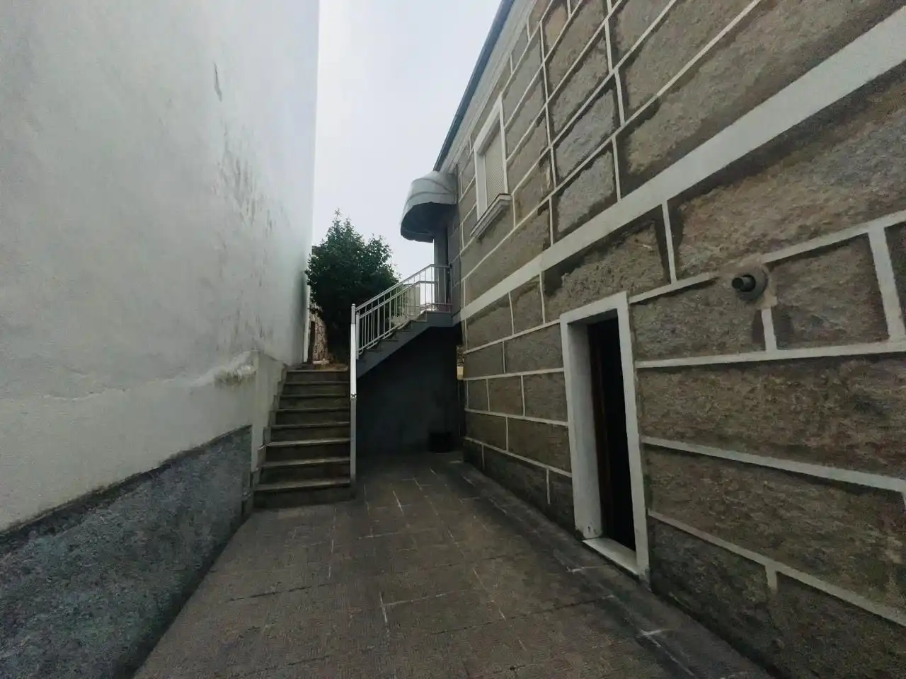 Exterior view of Houses for sale in Ourense Capital   with Heating, Terrace and Furnished