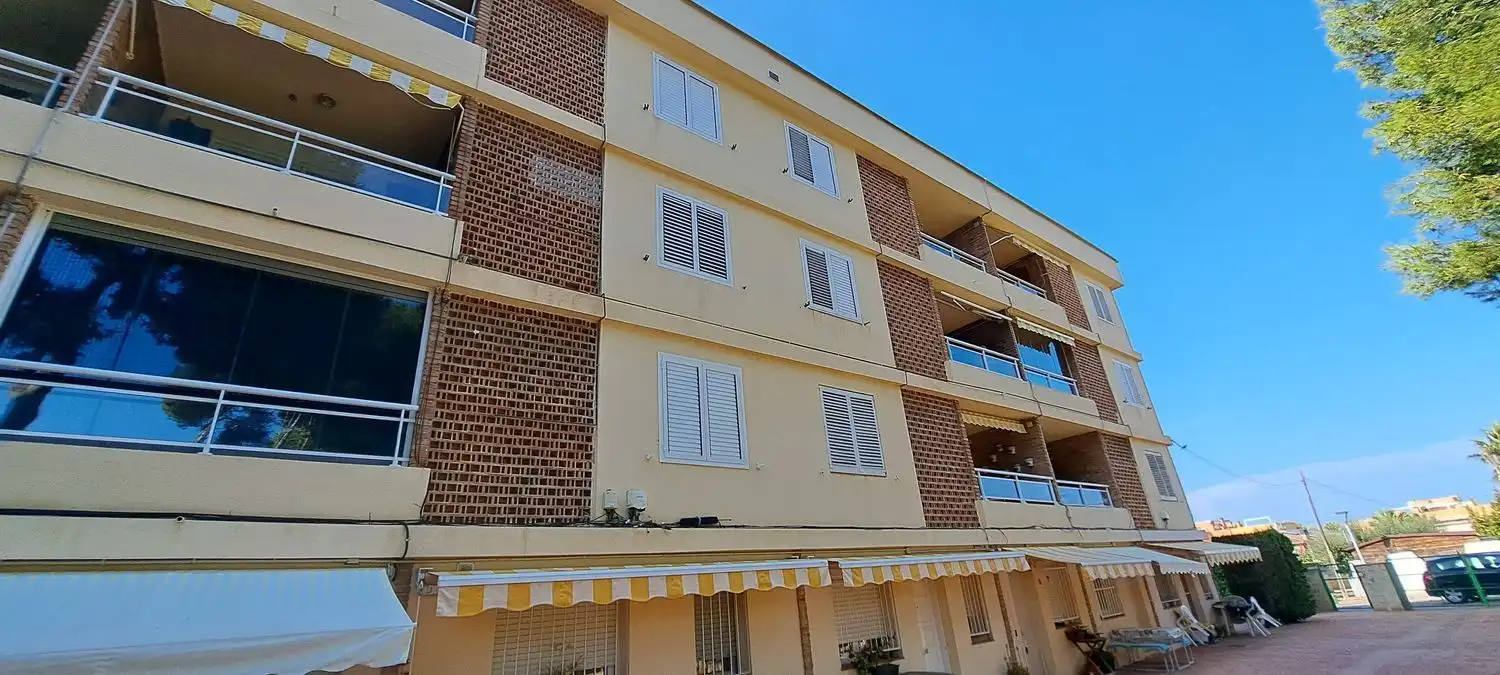 Außenansicht von Wohnung zum Verkauf in Salou mit Klimaanlage und Terrasse