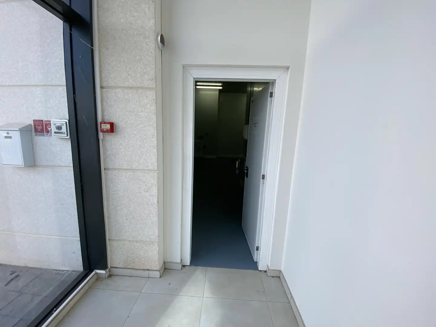 Industriegebäude zum Verkauf in Calle C 631, imagen 3