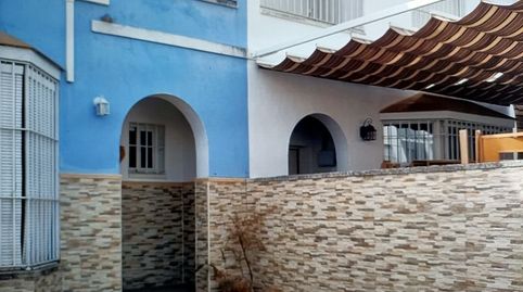 Casa Adosada en venta en Gerena, 3 dormitorios.