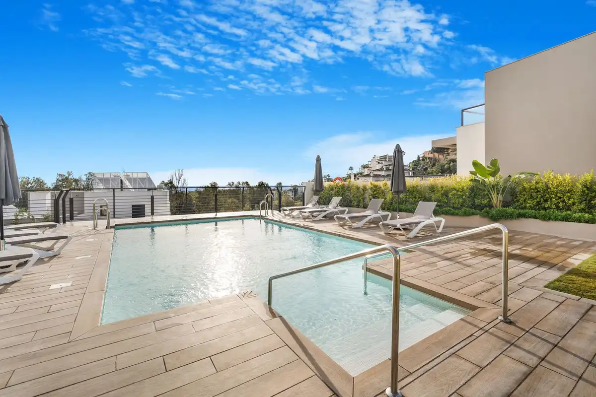 Piscina de Dúplex de alquiler en Marbella con Aire acondicionado, Terraza y Se aceptan mascotas