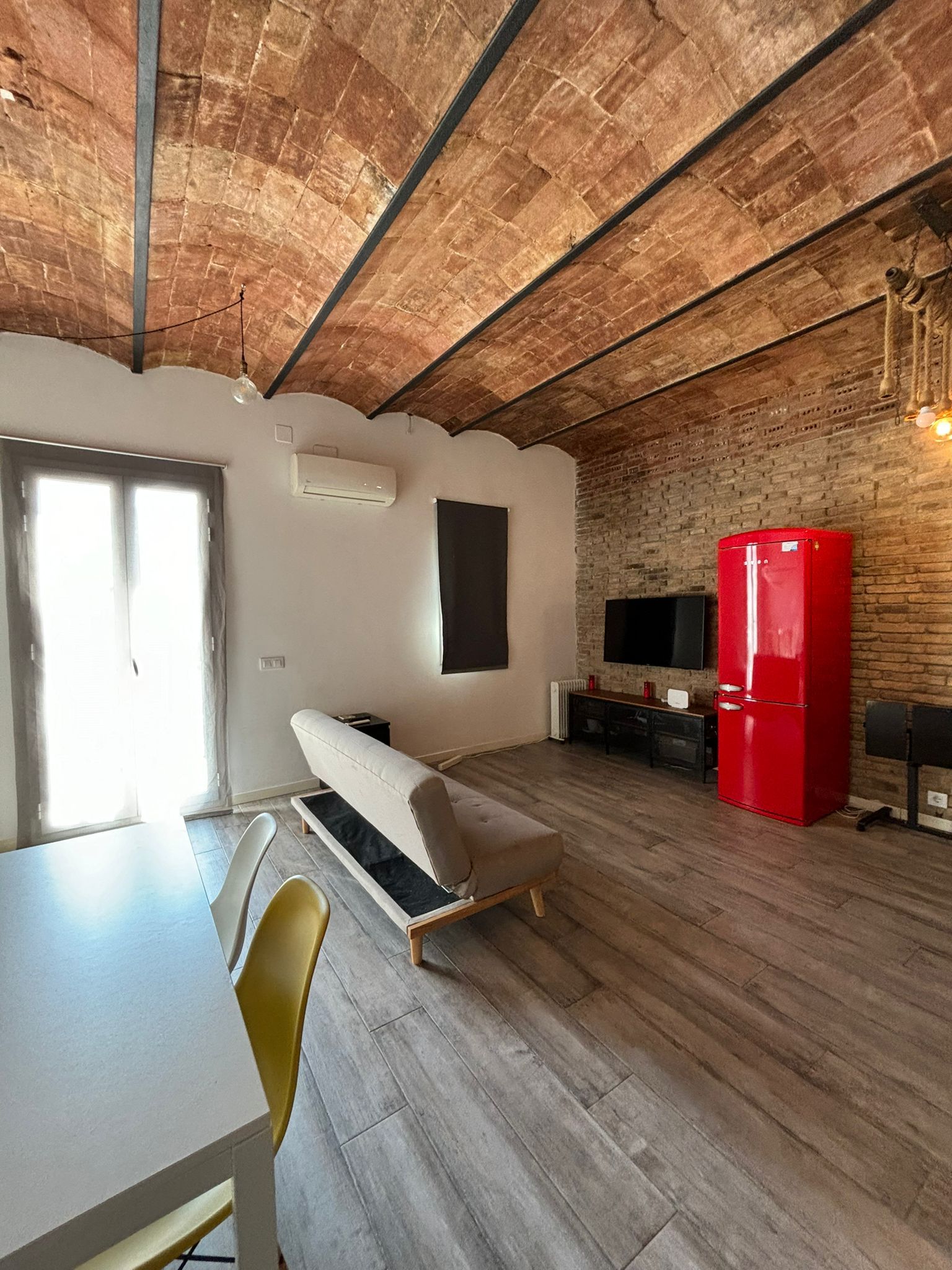 Sala de estar de Piso en venta en  Barcelona Capital con Balcón