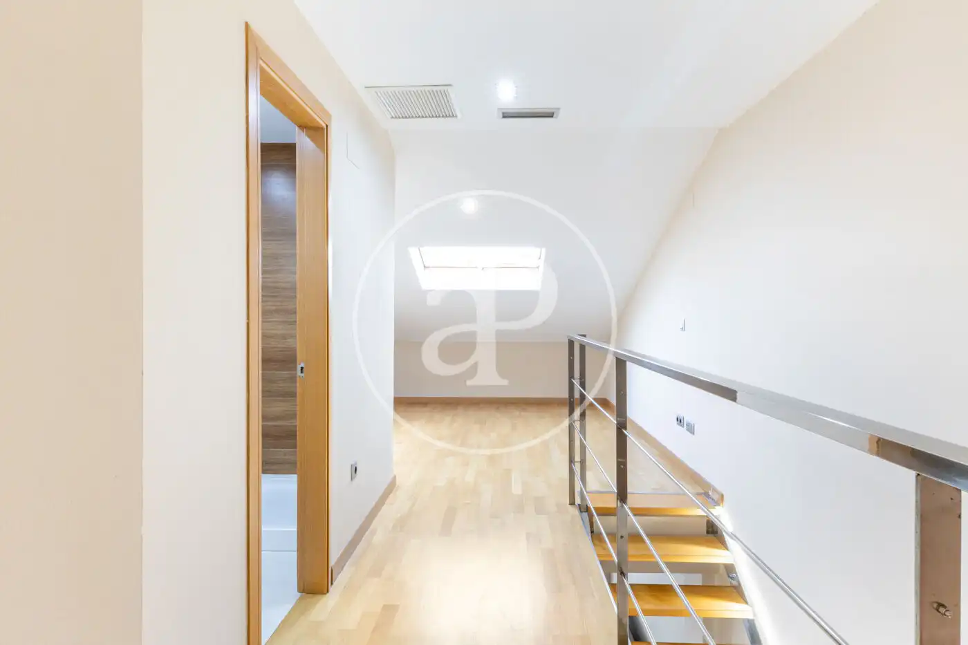 Maisonette zum Verkauf in Valencia mit Klimaanlage, Heizung und Terrasse