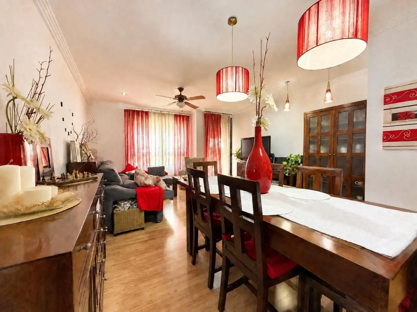 Piso con terraza en venta en Sant Josep - Zona Hospital, imagen 4