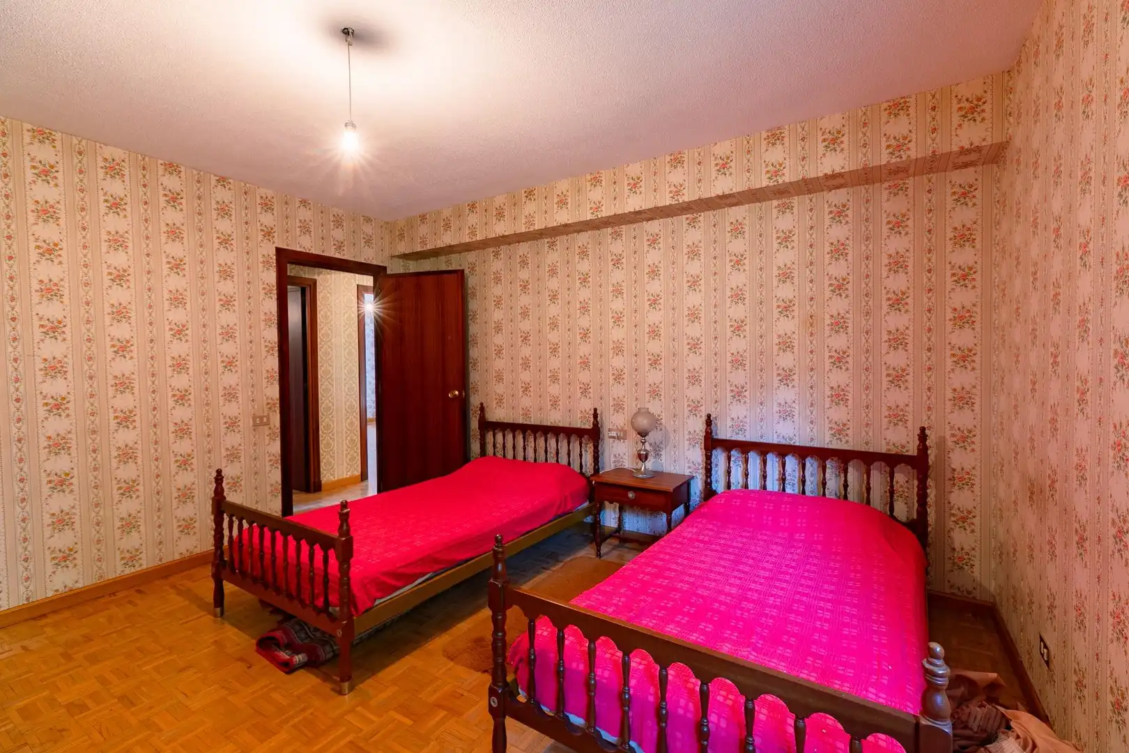 Schlafzimmer von Country house zum Verkauf in Sabiñánigo mit Heizung, Privatgarten und Terrasse