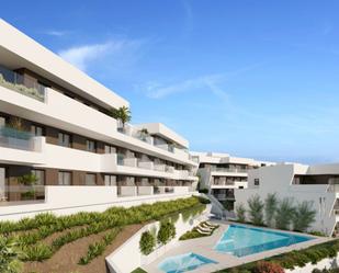 Vista exterior de Apartament en venda en Estepona amb Aire condicionat, Calefacció i Jardí privat