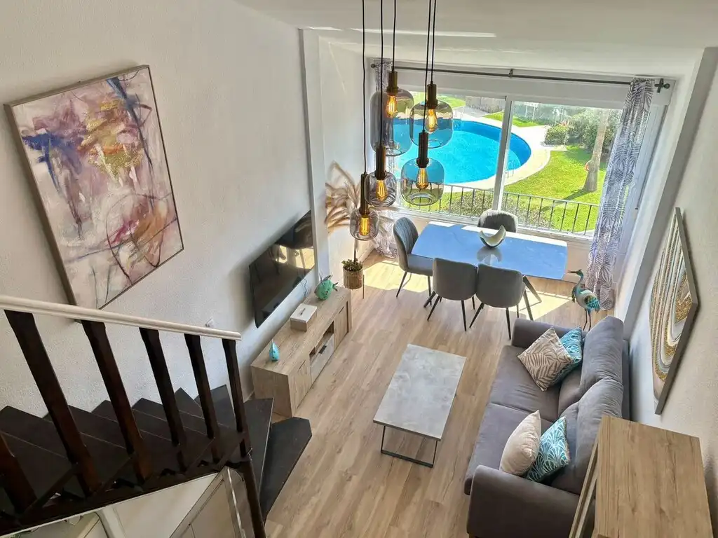 Apartamento con piscina en venta en Calahonda