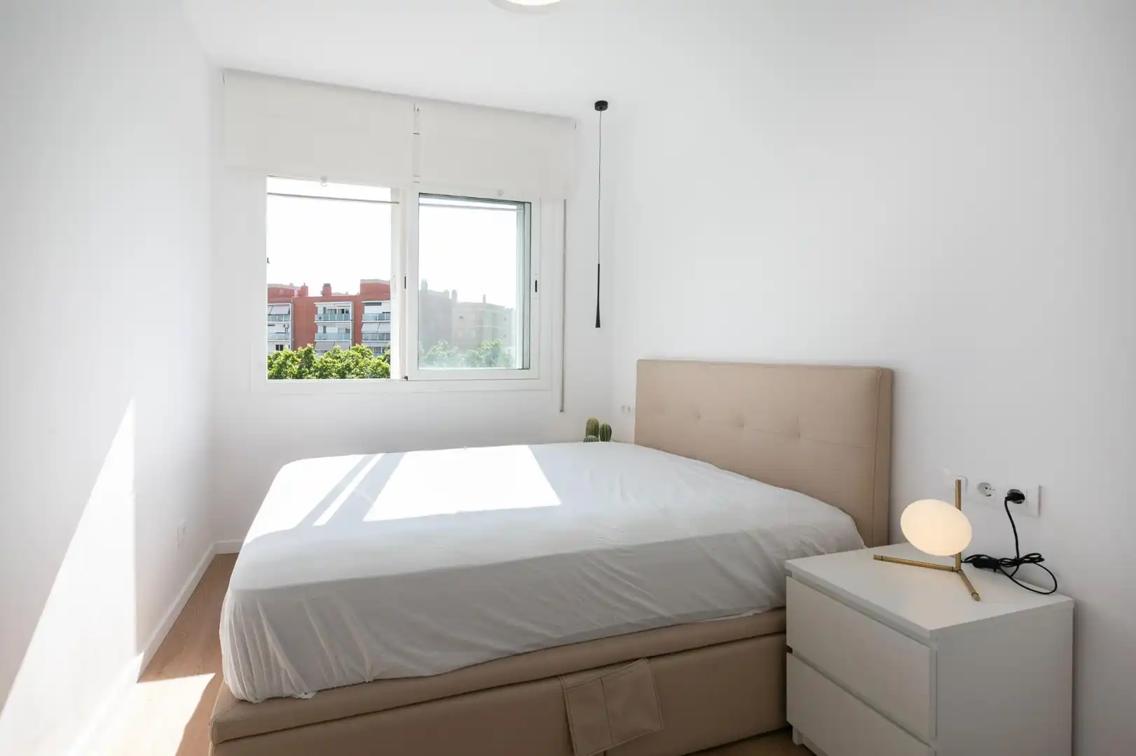 Bedroom of Flat for sale in L'Hospitalet de Llobregat  with Air Conditioner, Heating and Parquet flooring