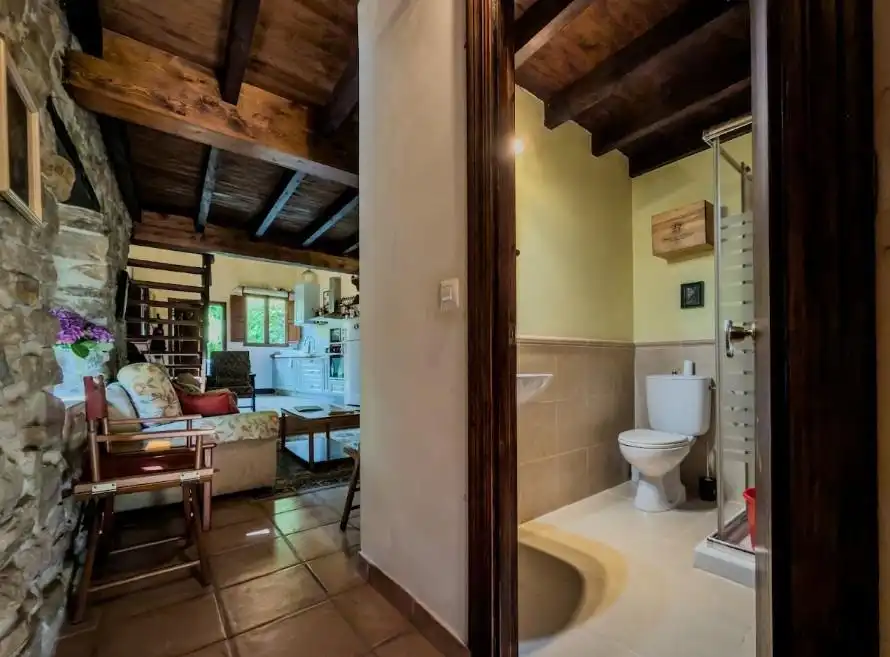 Baño de Casa o chalet en venta en Pesaguero con Calefacción, Terraza y Amueblado